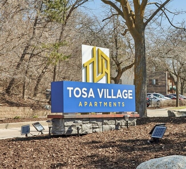 Interior Photo - Tosa Village