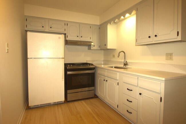 Foto del edificio - 8856 Plainfield Rd