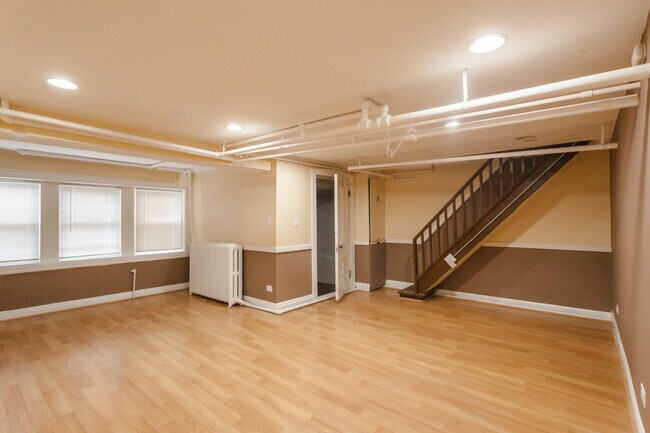 Foto del edificio - 1654 W Melrose St