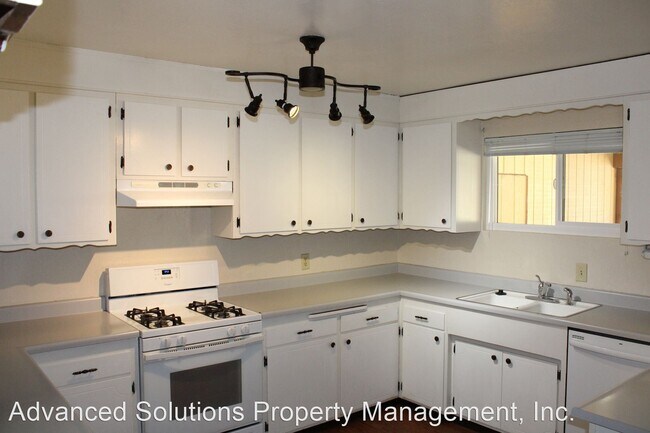 Building Photo - 3 br, 2 bath House - 2760 Shasta St