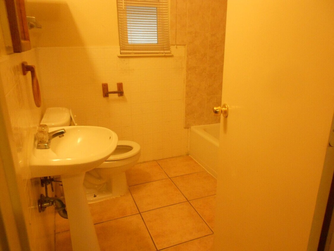 Foto del edificio - 3 bedroom 1 bath house in Marysville