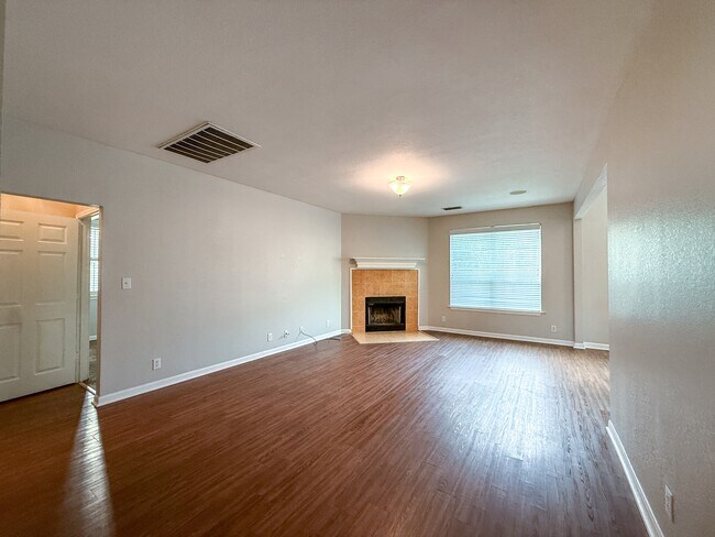 Foto del edificio - 1777 Jacobs Ct