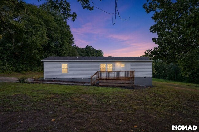 Building Photo - 1431 W Ridgeway Rd