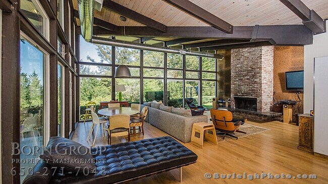 Building Photo - 50 Skywood Way