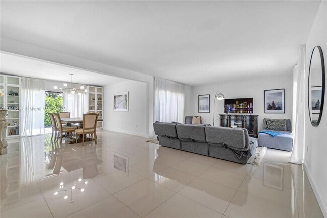 Building Photo - 3 bedroom in North Miami Beach FL 33179