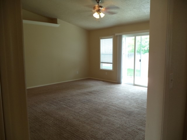 Foto del edificio - 814 W Oakmont Avenue