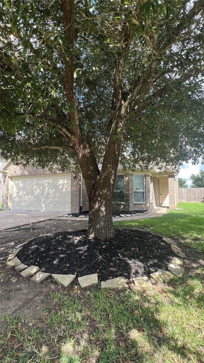 Foto del edificio - 2110 Juniper Dale Dr