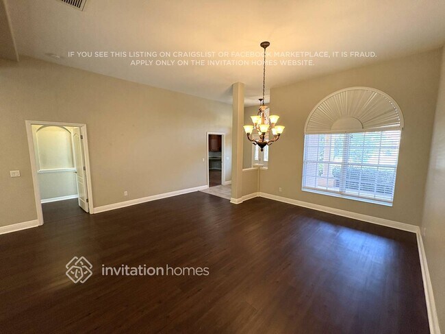 Foto del edificio - 13075 Peregrin Cir