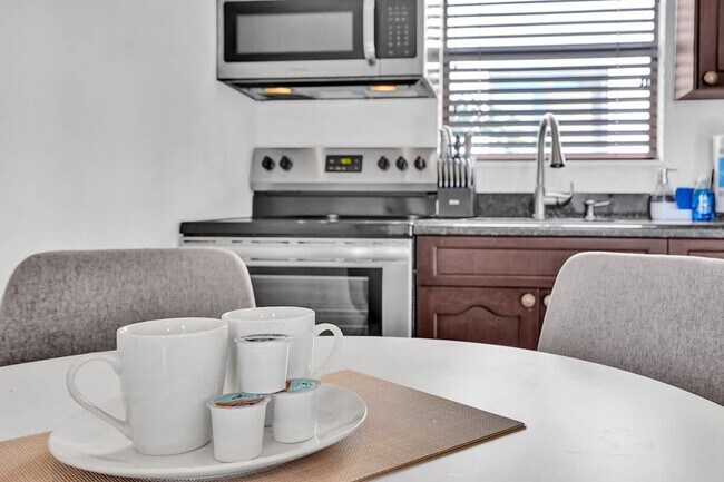 Building Photo - 333 Walnut St