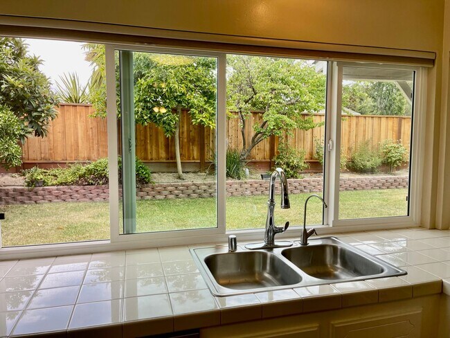 Foto del edificio - Beautiful Remodeled Single-Family Home in ...