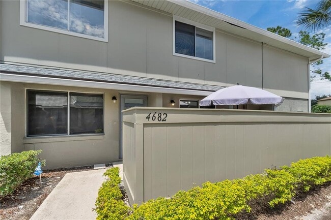 Foto del edificio - 4682 Pheasant Run Dr