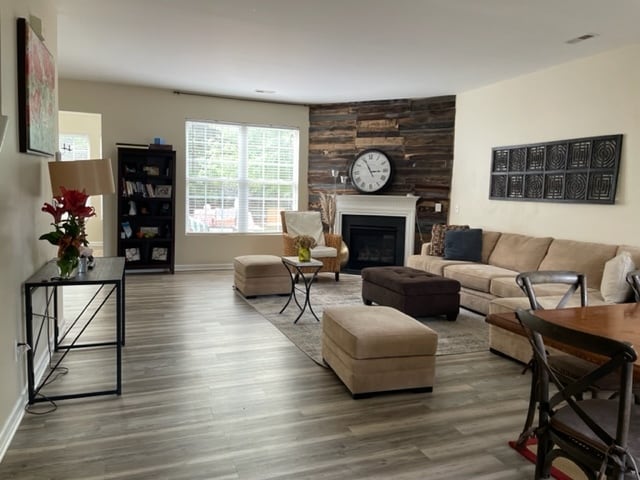 Foto del edificio - 3110 Huntington Ridge Ct