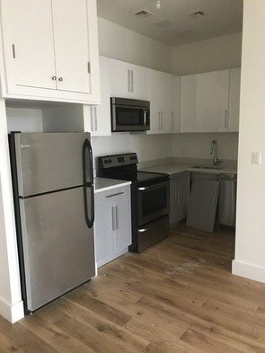 Foto principal - 329 Sterling St