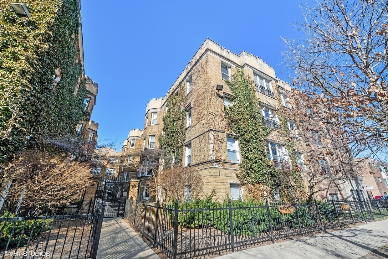 Primary Photo - 1622 W Farwell Ave
