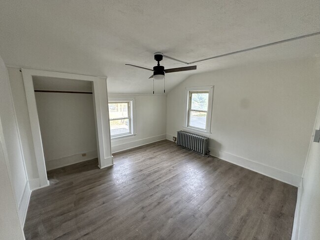 Foto del edificio - 409 Castle St