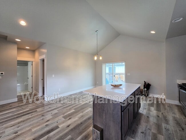 Building Photo - 3105 Mistral Way