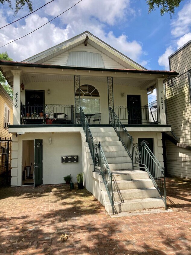 Foto principal - 4836-38 Banks St.