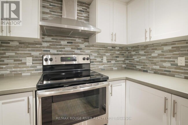 Building Photo - 478 Summerpark Cres