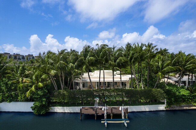 Building Photo - 2515 Flamingo Dr
