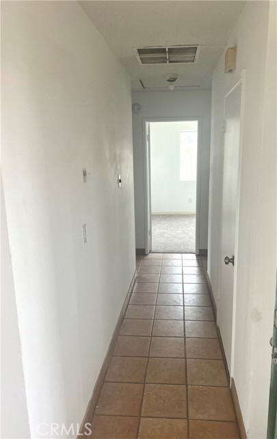 Building Photo - 58573 Sunflower Dr