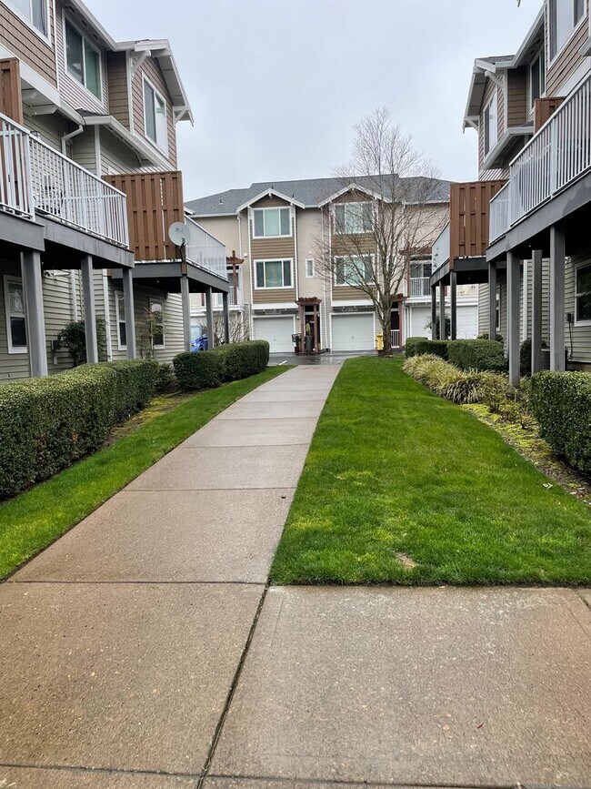 Photo - Beautiful Murray Hills Condo Townhome Now ...