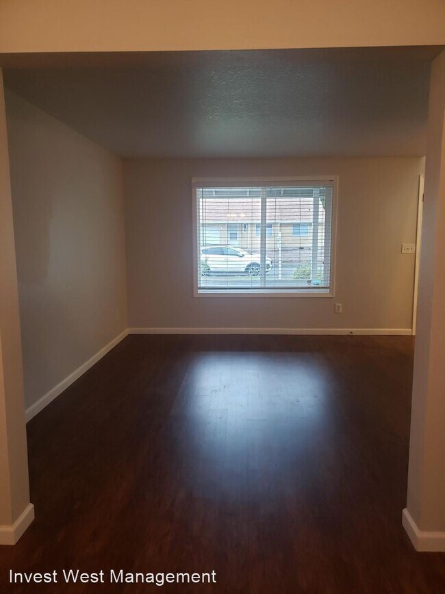 Foto del edificio - 4 br, 2.5 bath House - 1805 NE 149th Cir