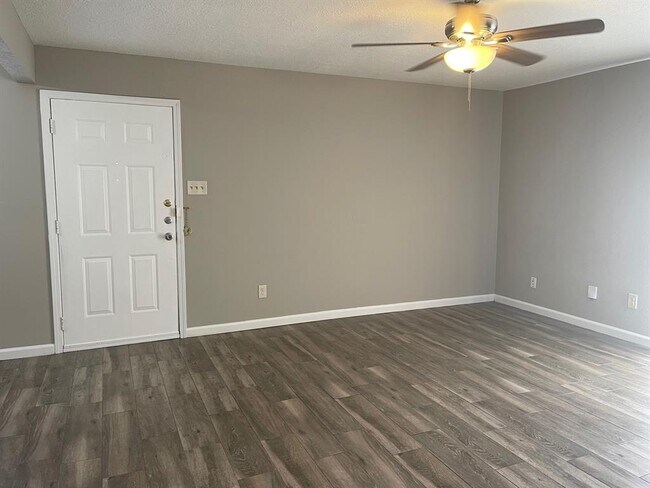 Foto del edificio - 21503 Millhouse Ct