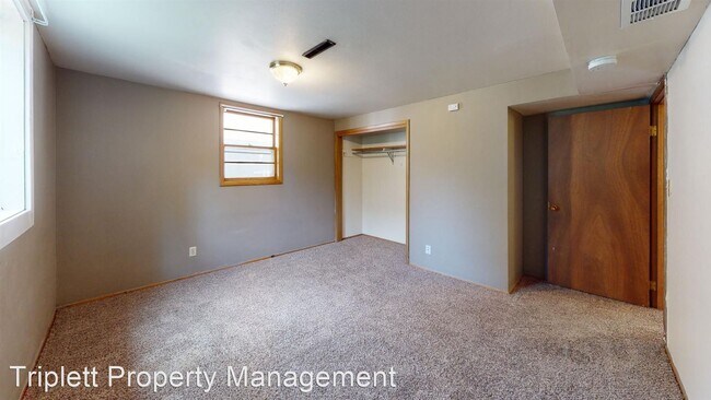Foto del edificio - 1 br, 1 bath House - 603 E 13th Street