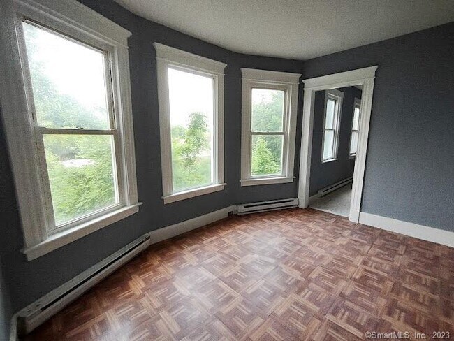 Foto del edificio - 56 Ashley St