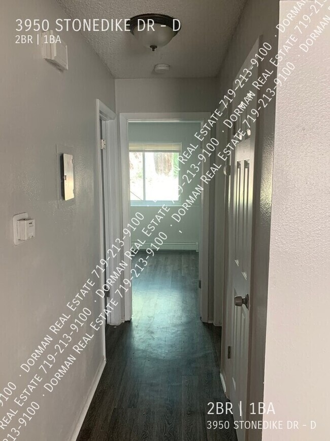 Foto del edificio - 3950 Stonedike Dr