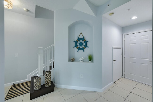 Building Photo - 2570 Gardens Pkwy