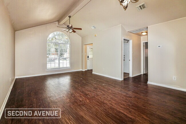 Foto del edificio - 7634 Cedar Brook Dr