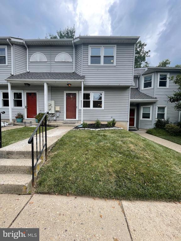 Foto principal - 67 Old Mill Ln