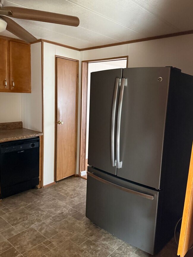 Foto del edificio - 152 Crow Dr