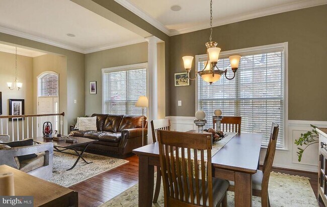 Foto del edificio - 2415 Cypress Green Ln