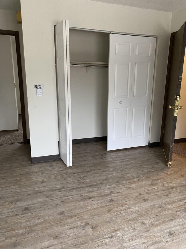 Building Photo - 2095 5th Ave