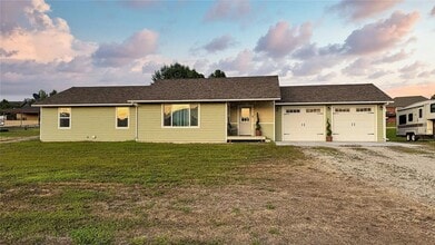 Building Photo - 668 Winding Creek Rd