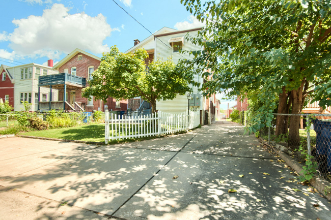 Building Photo - 4239 Louisiana Ave