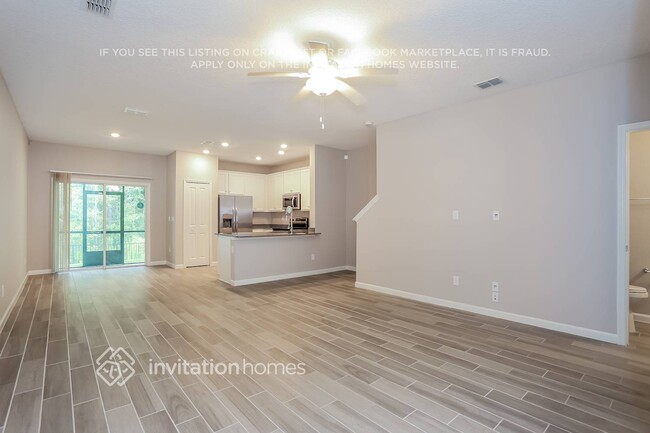 Foto del edificio - 333 Cherry Ridge Dr