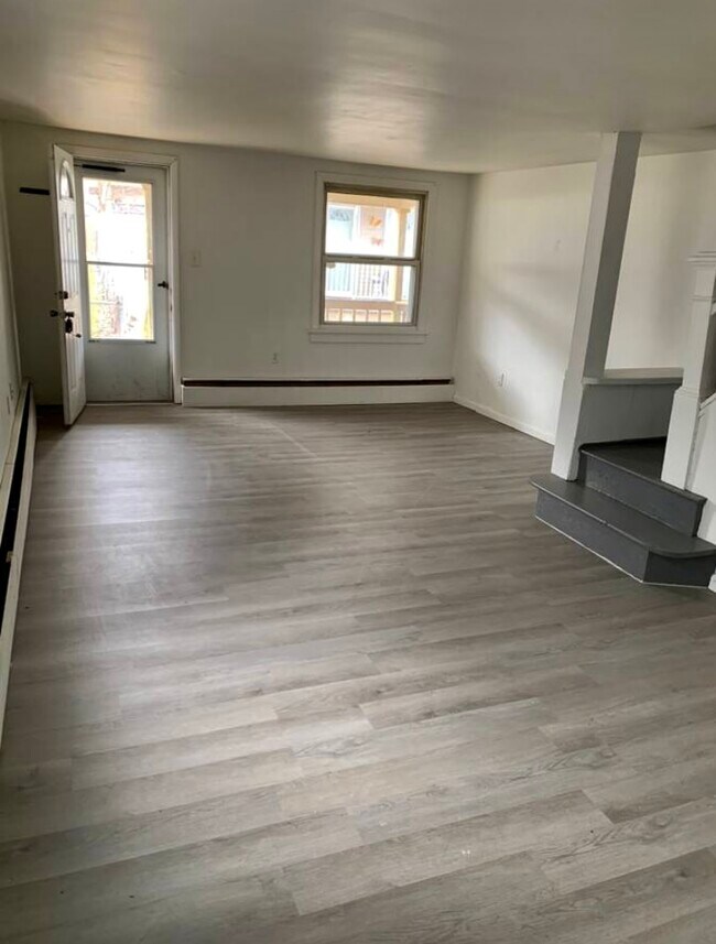 Foto del edificio - 16 Dodson Ln