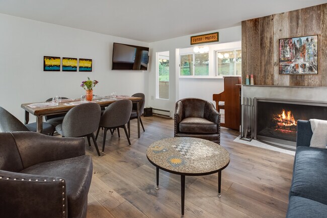 Building Photo - 910 W Hallam St