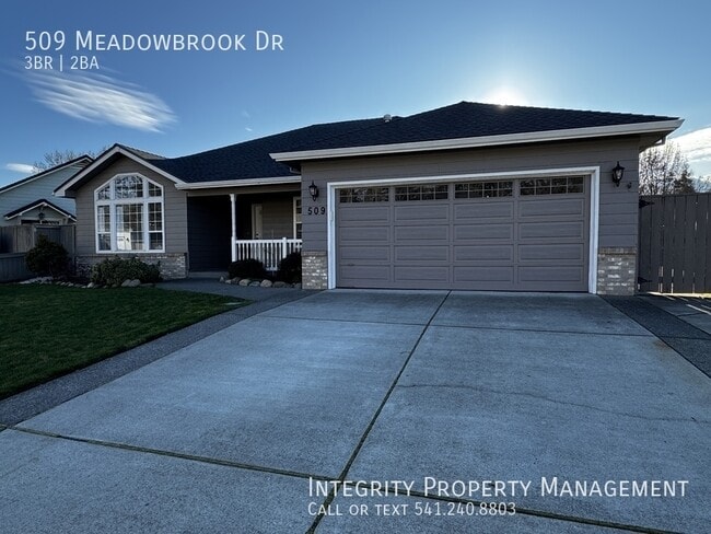 Building Photo - 509 Meadowbrook Dr