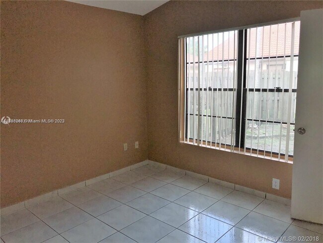 Building Photo - 15065 SW 49th Ln