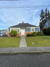 Building Photo - 1021 S Meyers St