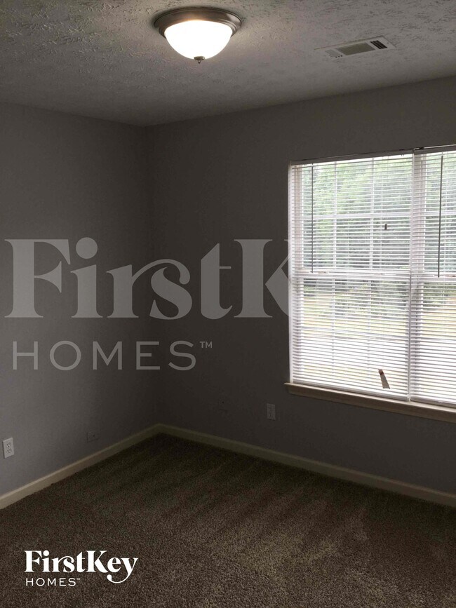 Foto del edificio - 715 Grove Pointe Cir