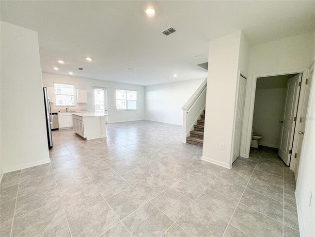 Building Photo - 417 Bogey Dr