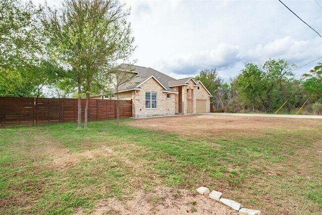 Building Photo - 123 Koele Ct