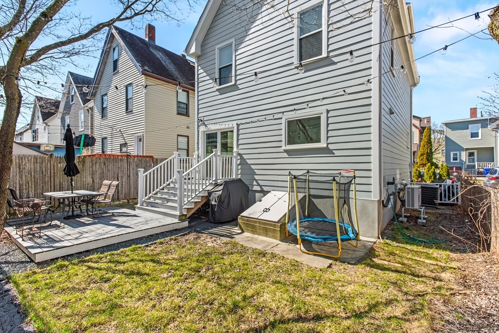 Primary Photo - 33 Eastman St
