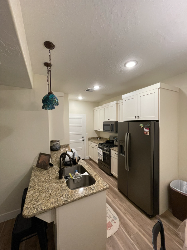 Building Photo - 457 N 400 W