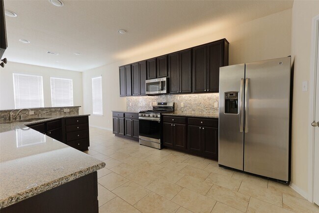 Foto del edificio - 4615 Russet Leaf Trace